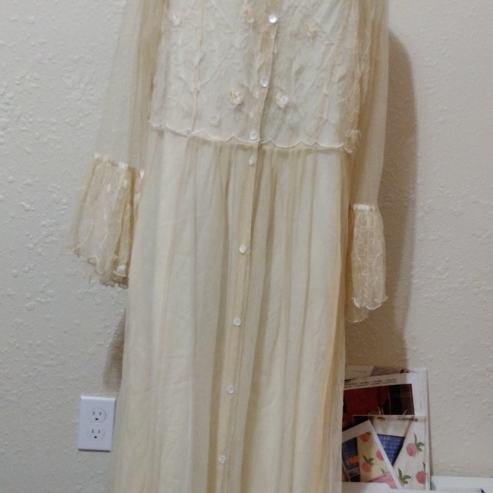Elegant April Cornell Vintage Cream Lace  2 Piece Lace Overlay  Dress